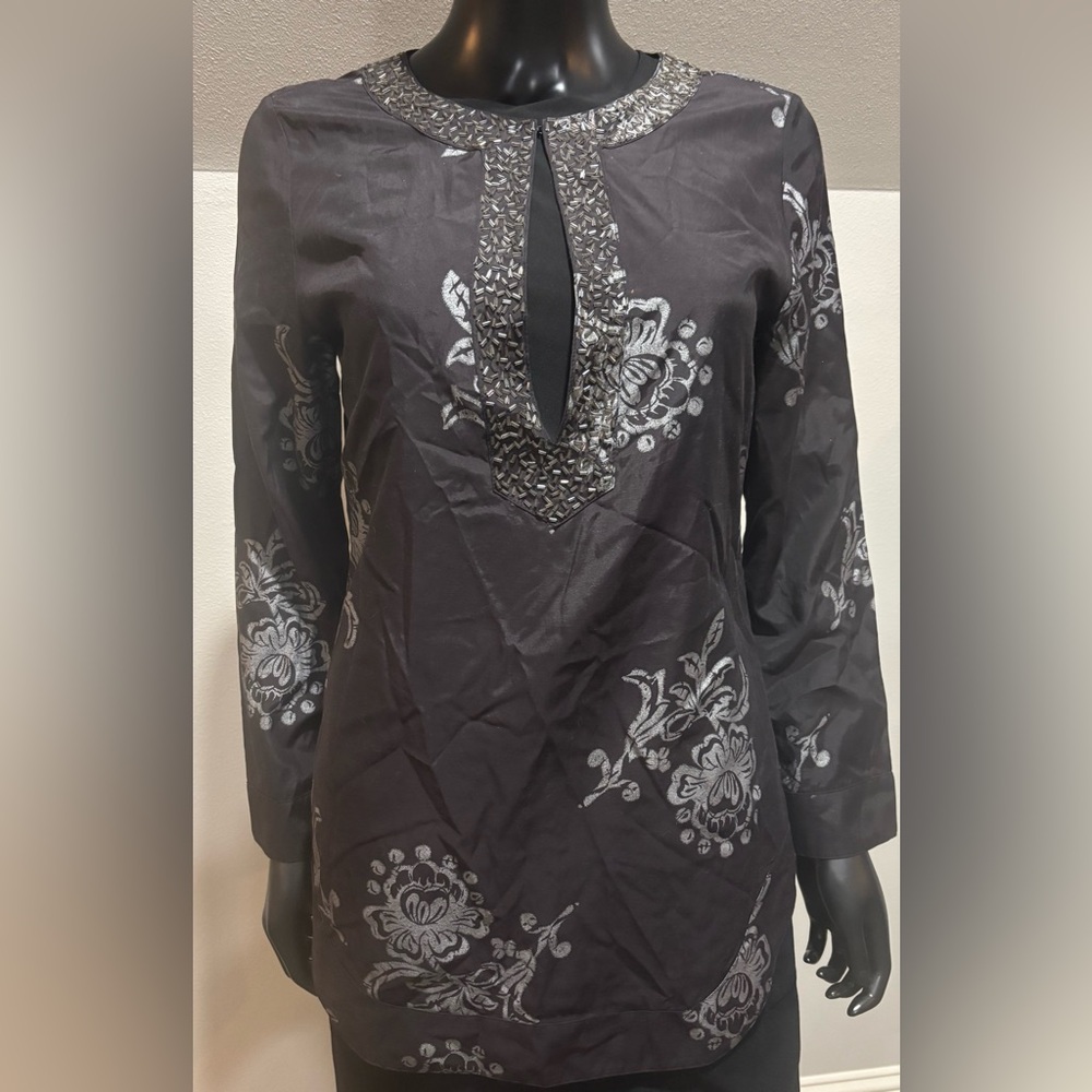 Chicos 0 Small Silk Embellished Stencil Floral Tunic Blouse Black Gray 4 6